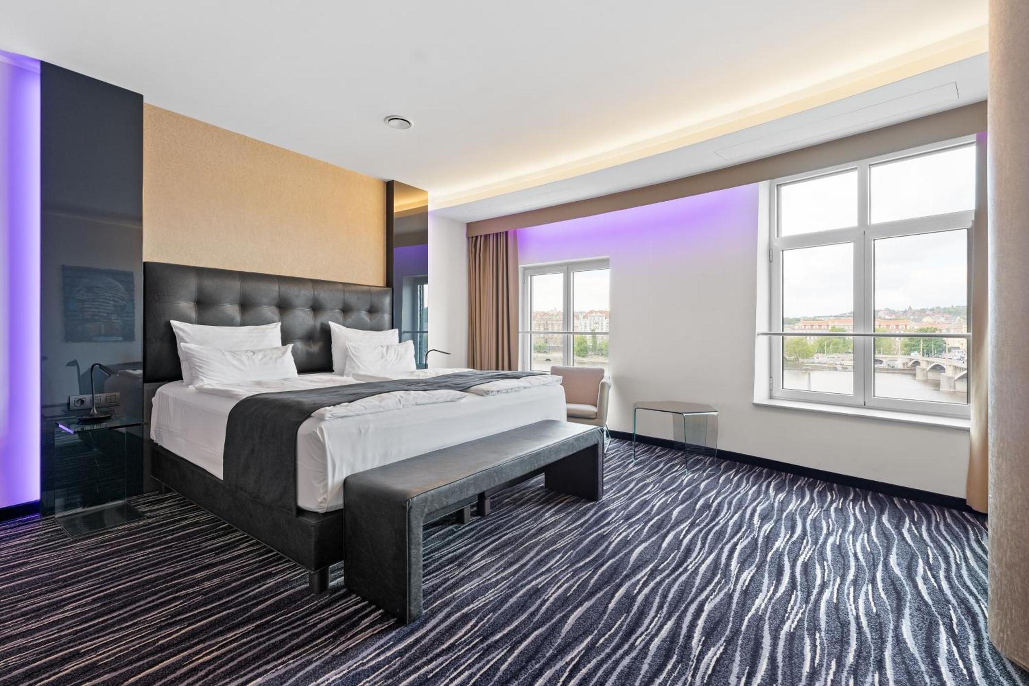 Dancing House Hotel - Tancici Dum — Photos 3